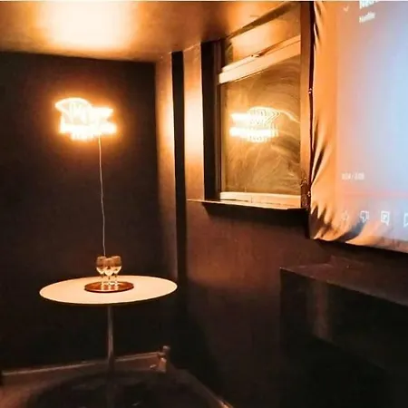 Διαμέρισμα Big House In 4 Contractors