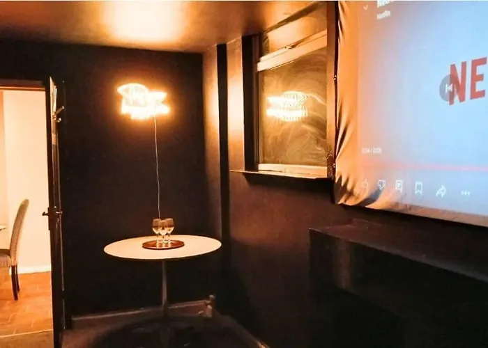 Apartment Big House In 4 Contractors